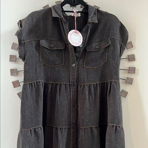 Umgee NWT Black w gold stitching, Tiered button up Dress, lightweight